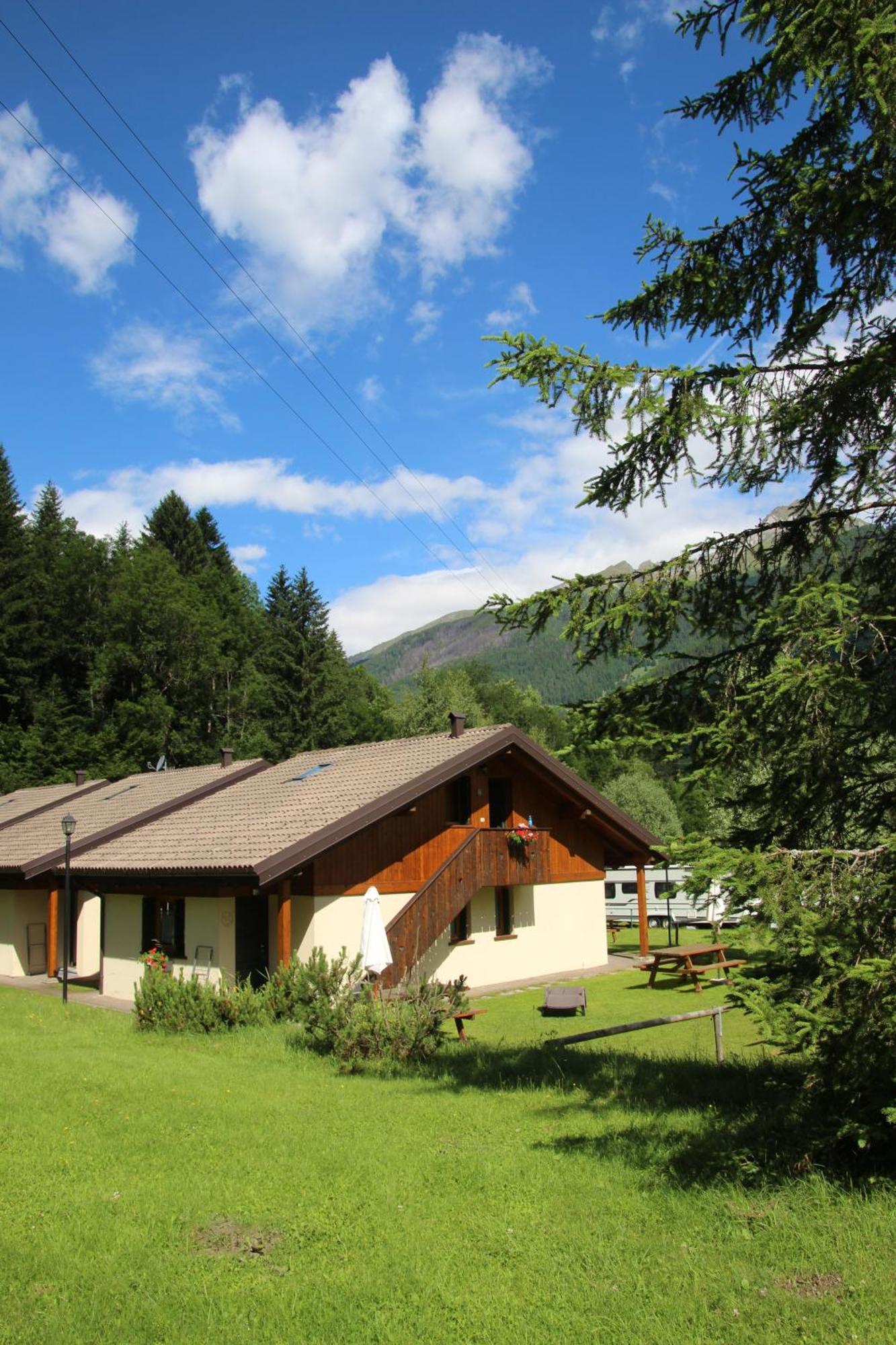 Chalet Presanella Temu Exterior photo