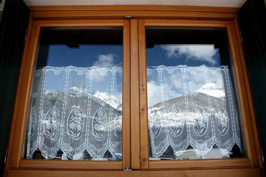 Chalet Presanella Temu Exterior photo